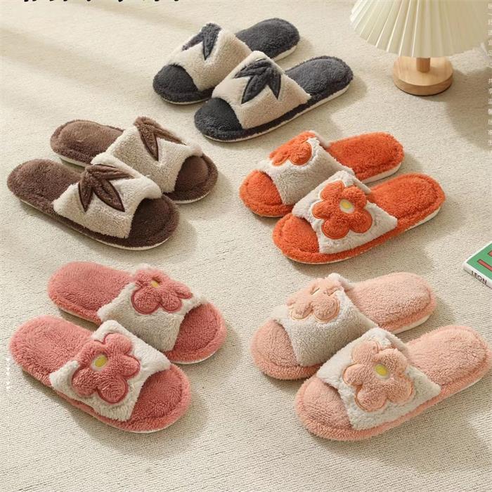 Women's Open Toe Slippers With Flower Embroidery