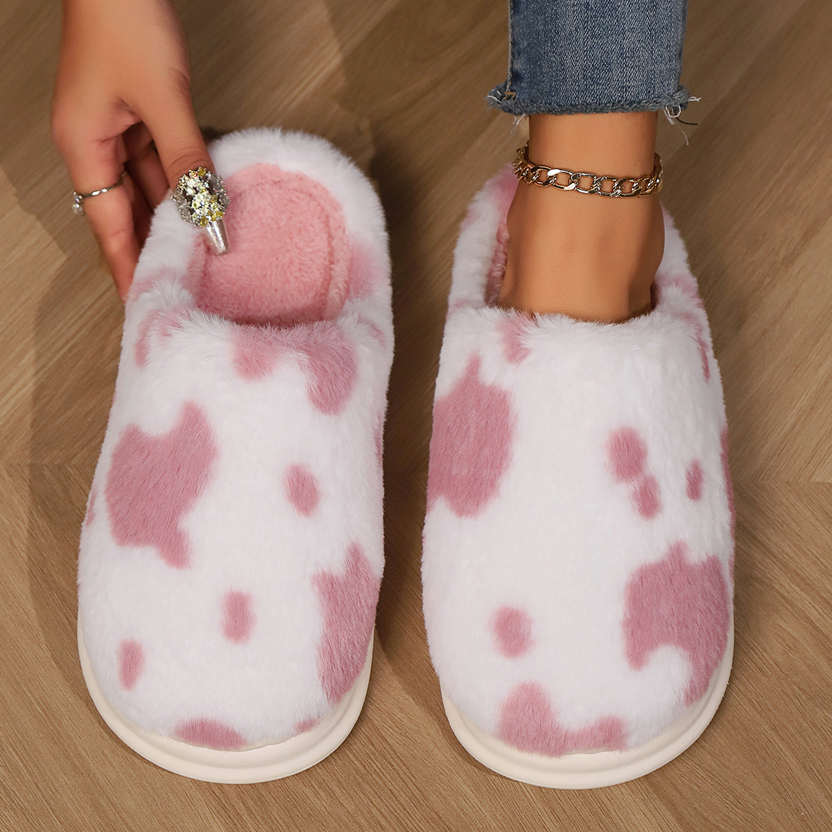 Women's Warm Slippers With Cow Design