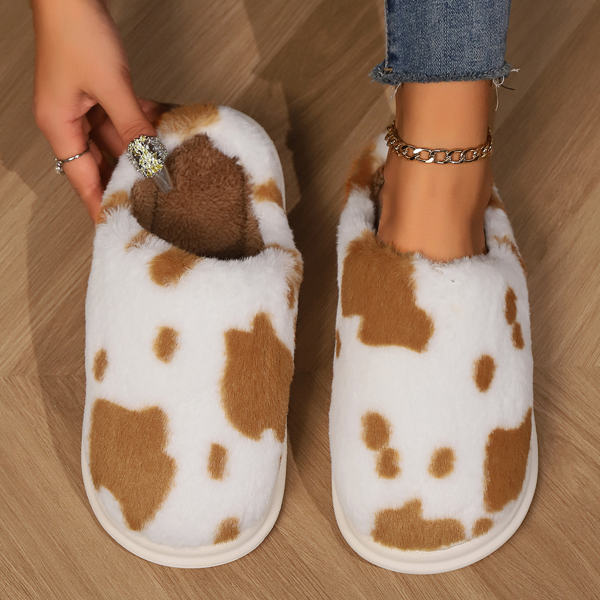 Women's Warm Slippers With Cow Design