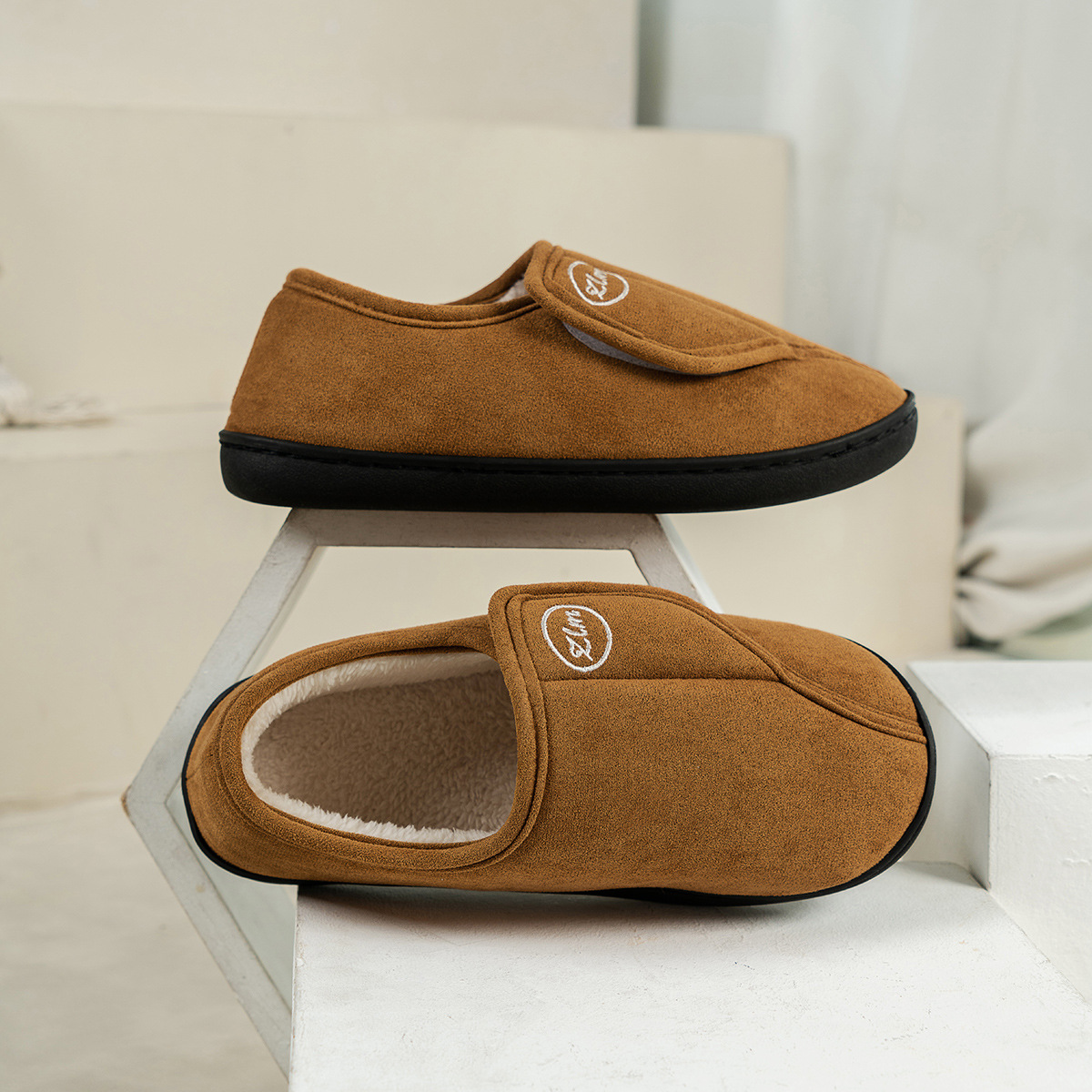 Close Up Adjustable Slippers For Men 