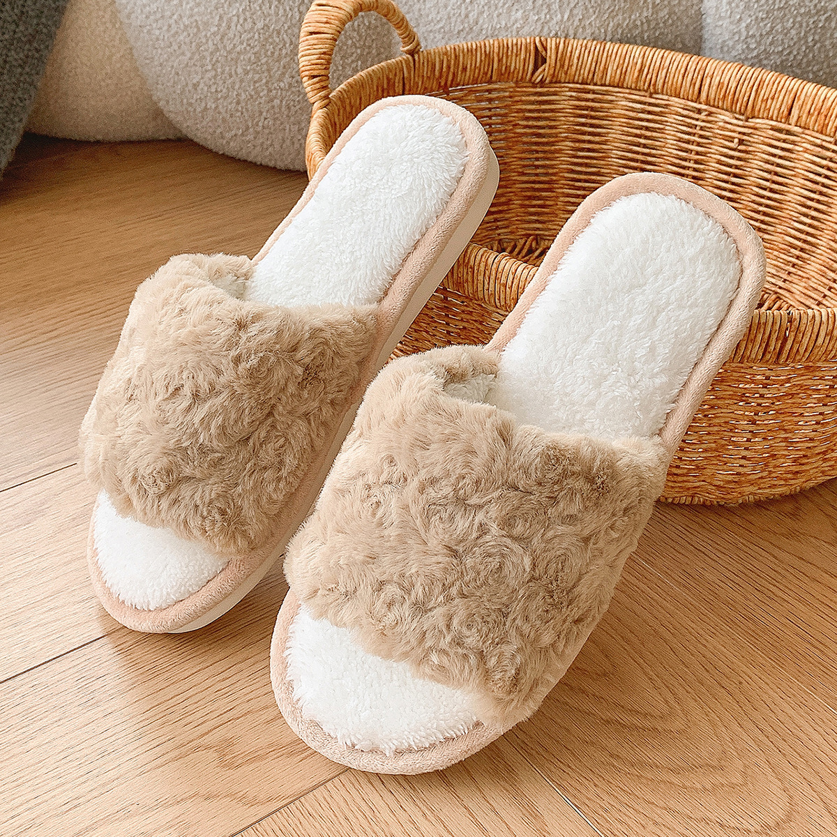 Women's Open Toe Slipper With Plush Upper In Pure Color