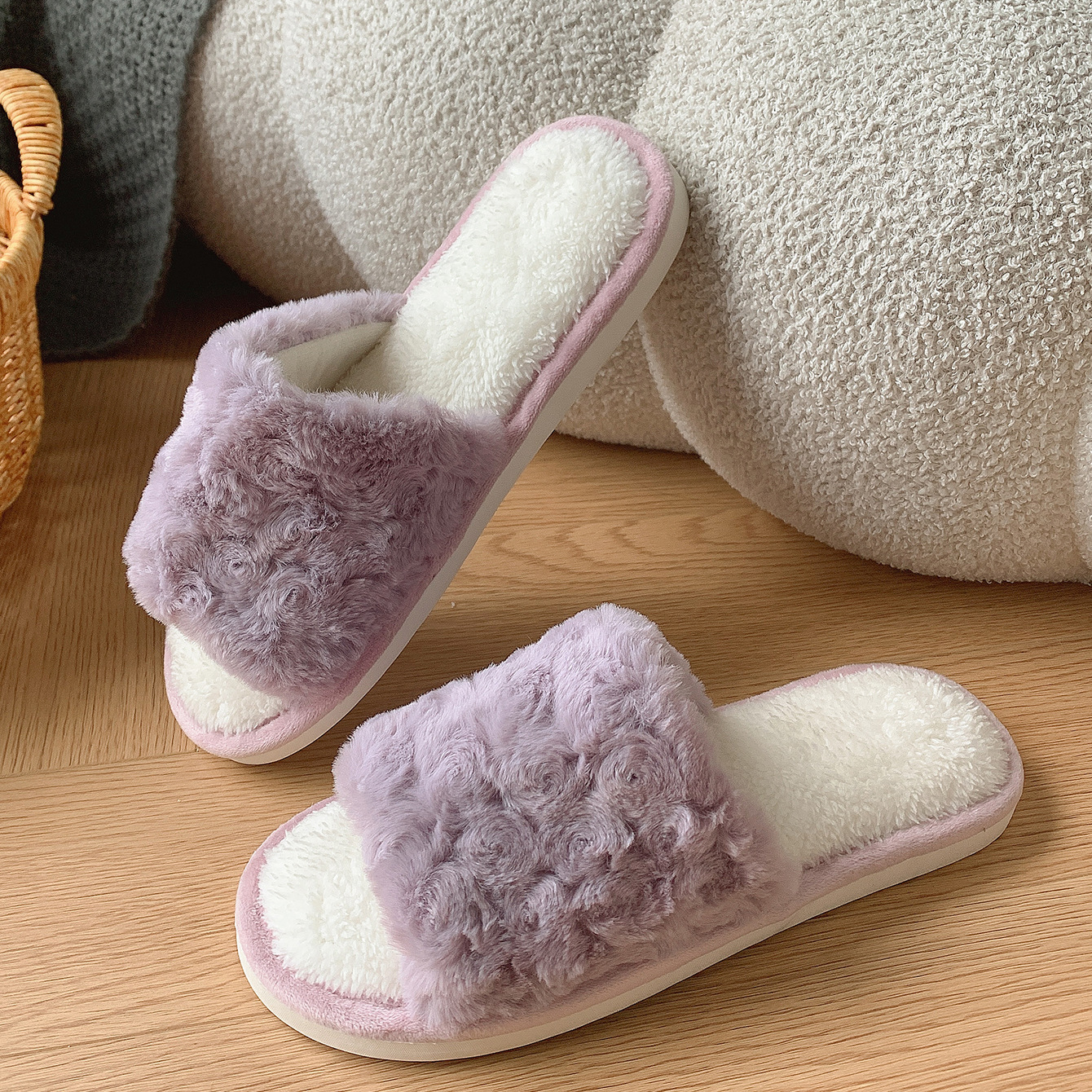 Women's Open Toe Slipper With Plush Upper In Pure Color