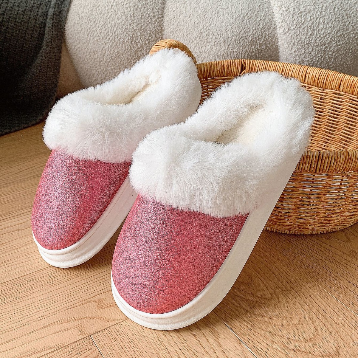 Women's Warm Slippers With Glitter Upper Plush Collar