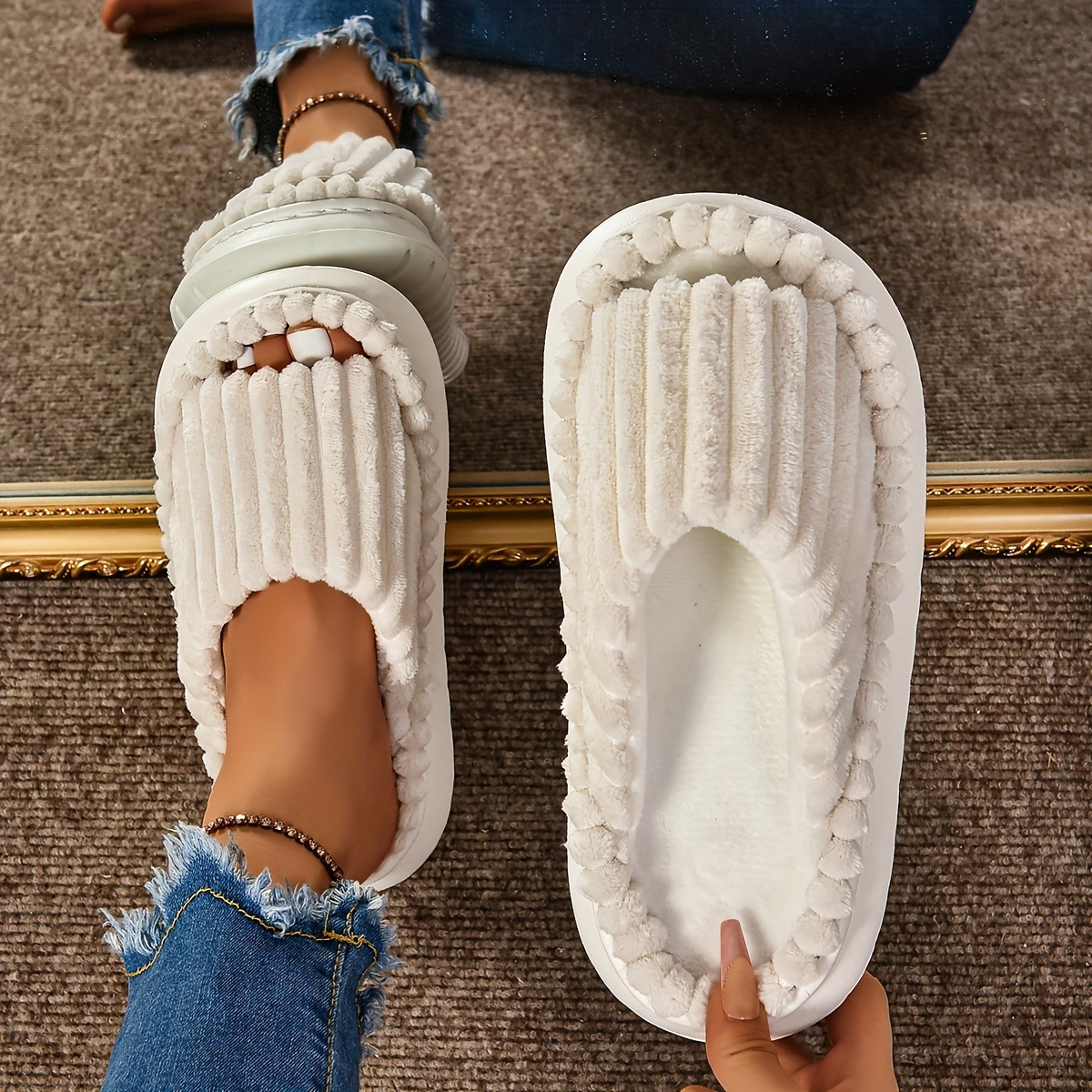 Cozy Soft Women's Open Toe Slipper With Plush Upper Pure Color